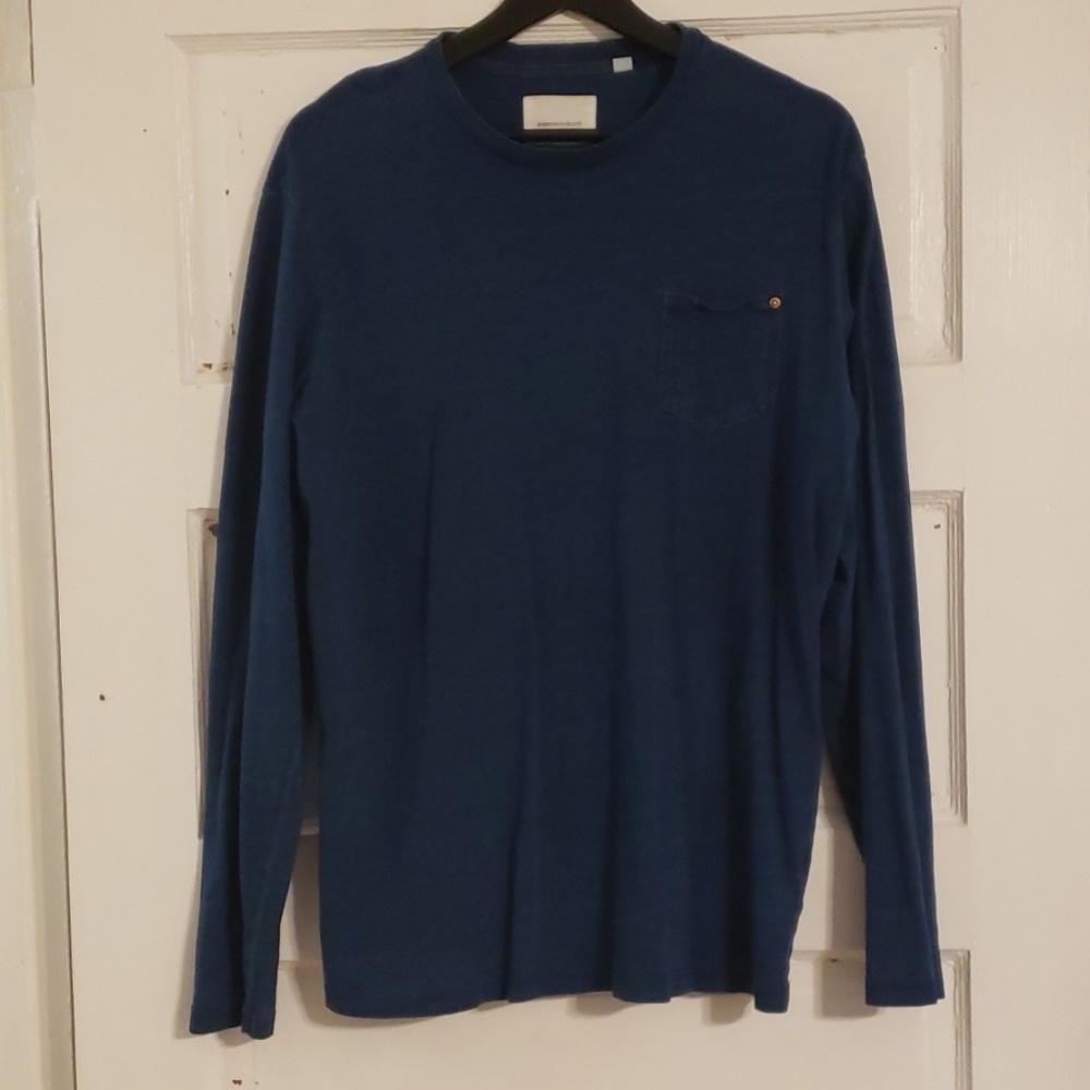 Blue Long sleeve shirt